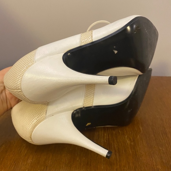 Via Veneto Italian leather pumps heels white size 7.5 - Picture 4 of 4